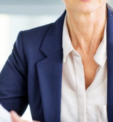 Responsable Vente & Marketing Luxe, emlyon business school