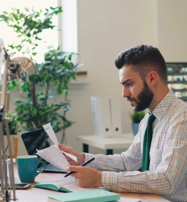 Comment devenir auditeur énergétique chez emlyon business school