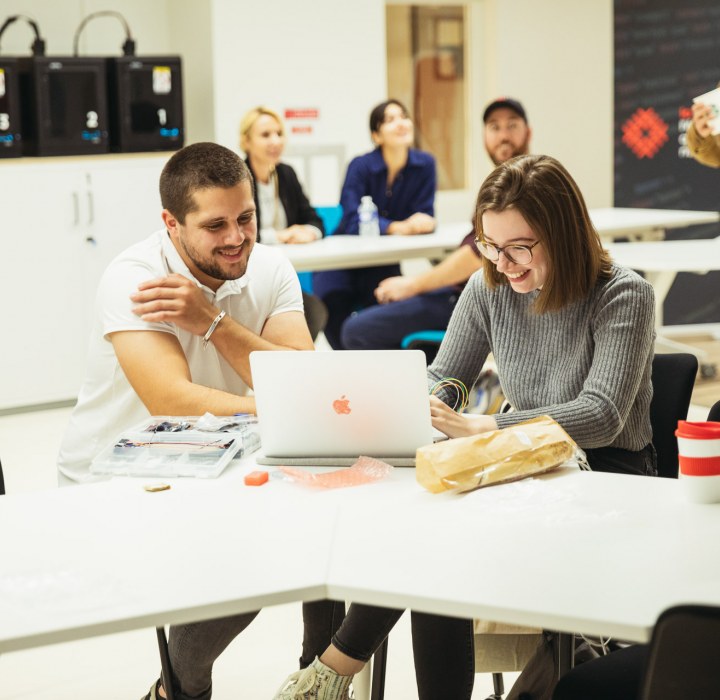 Executive Programs in Strategic Innovation, Digital Marketing & Business Analytics (IIT-D)