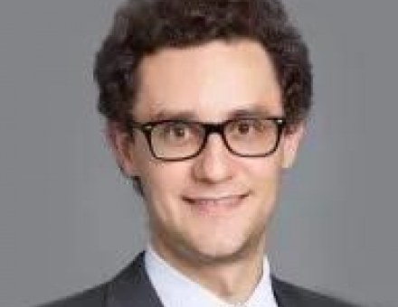 Yoann DELWARDE is a corporate mentor of emlyon business school’s MSc in High-End Brand Management.