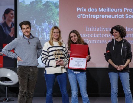 emlyon business school récompense les étudiants du Programme Grande École aux parcours exceptionnels