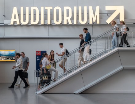 Etudiants dans le campus