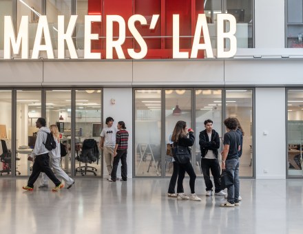 emlyon business school makers' lab 